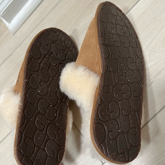NWOT UGG Scuffette II Women Slippers Chestnut - Picture 3 of 6